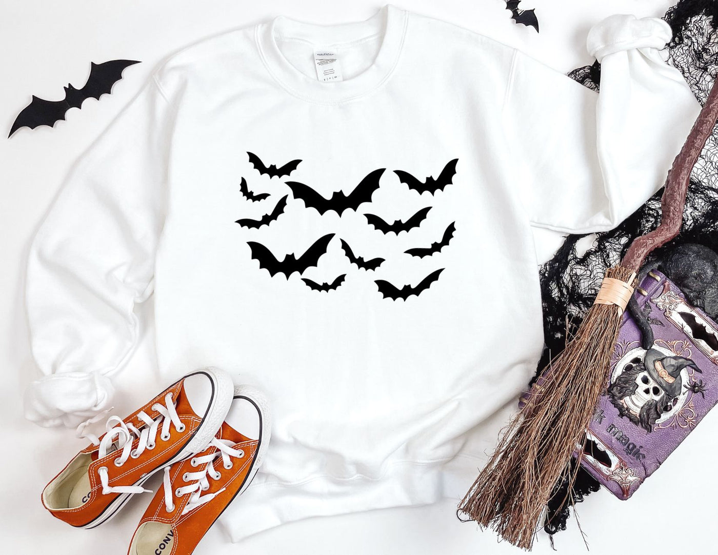 Bunch of Bats Crewneck in White